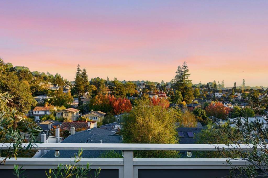 Piedmont, CA 94610,240 Wildwood AVE