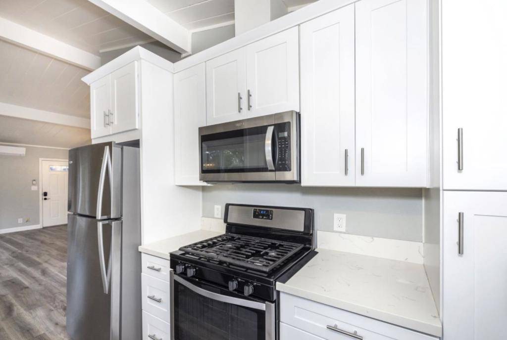 Palo Alto, CA 94306,321317 Alma ST