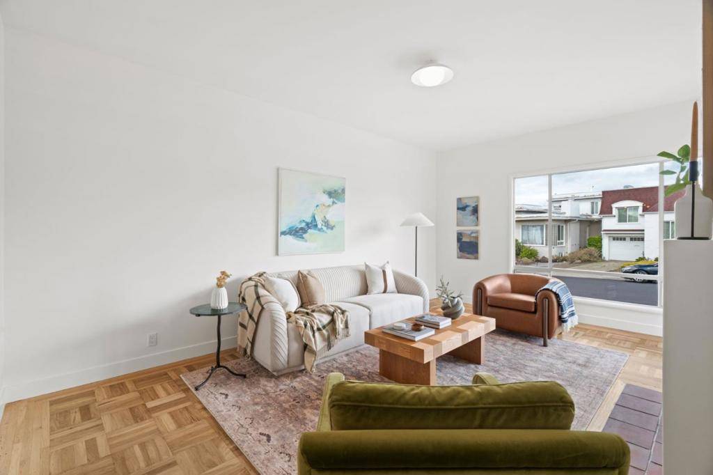 Daly City, CA 94015,169 Lake Vista AVE