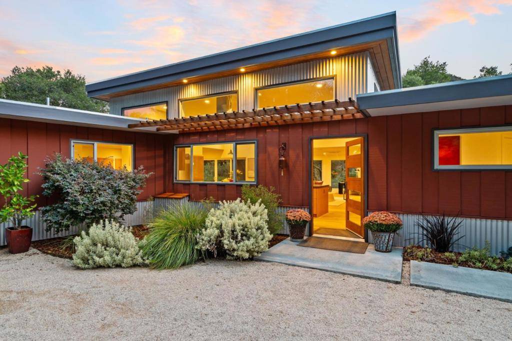 Los Altos Hills, CA 94022,26873 Moody RD