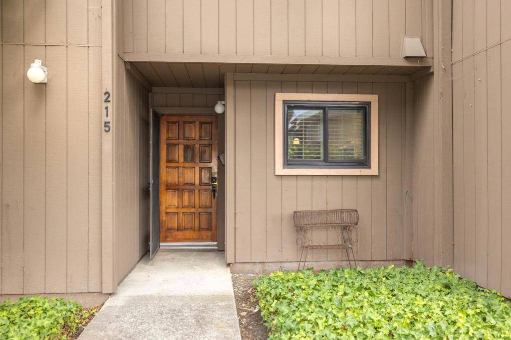 Mountain View, CA 94043,215 Horizon AVE