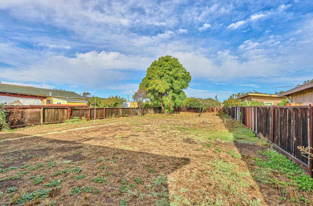 Salinas, CA 93905,17 Williams RD