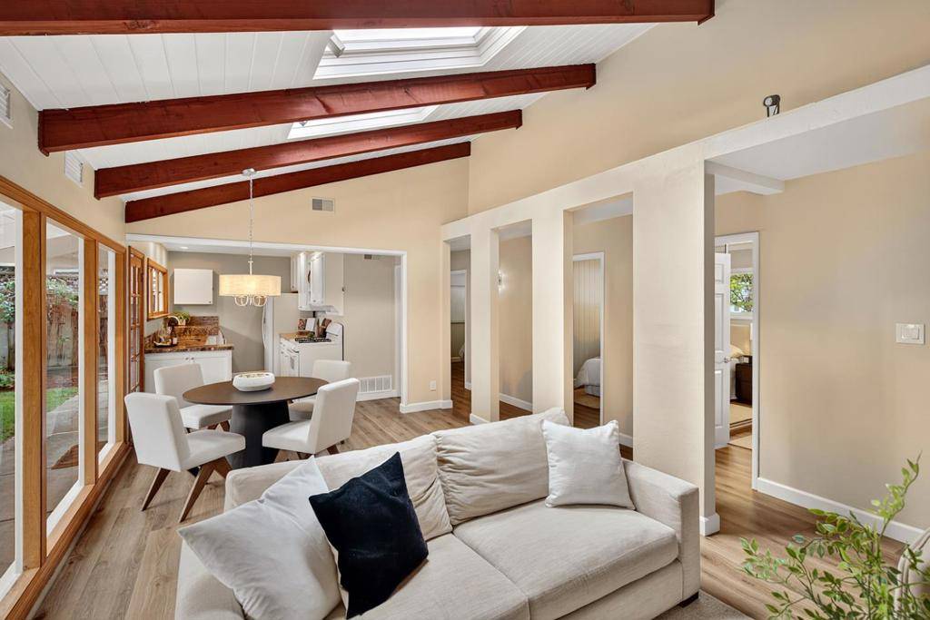 Mountain View, CA 94040,1159 Solana DR