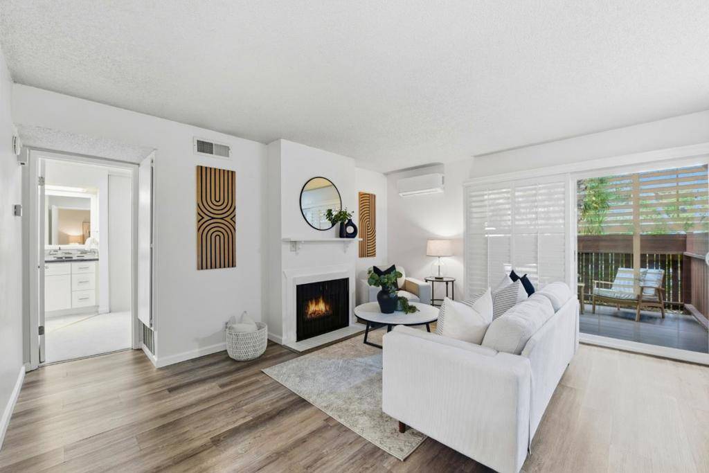 San Jose, CA 95126,1485 De Rose WAY #123