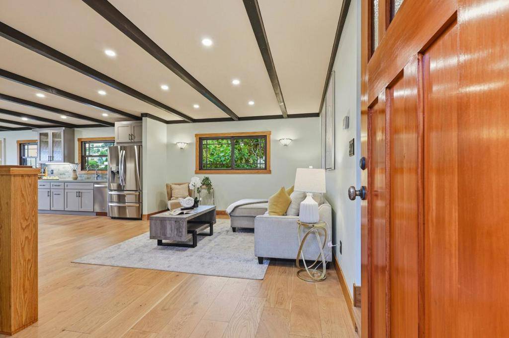 Brisbane, CA 94005,245 Sierra Point RD