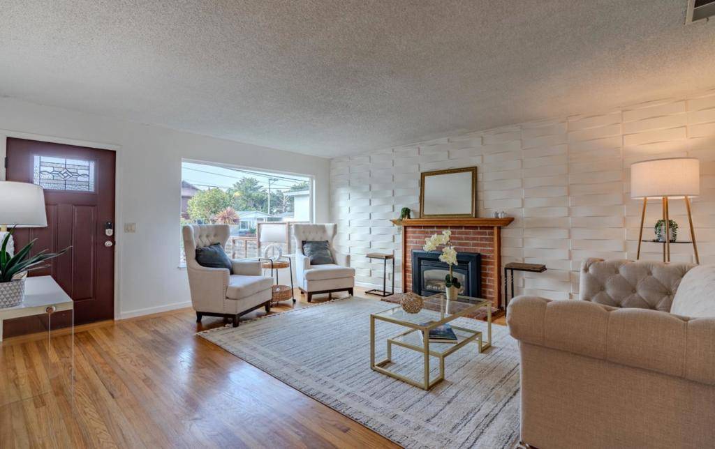 Pacifica, CA 94044,711 Lundy WAY