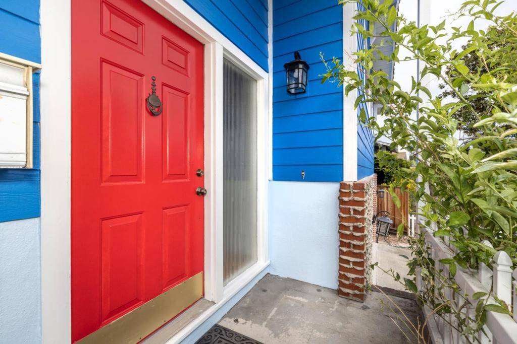 Redwood City, CA 94061,3622 Farm Hill BLVD