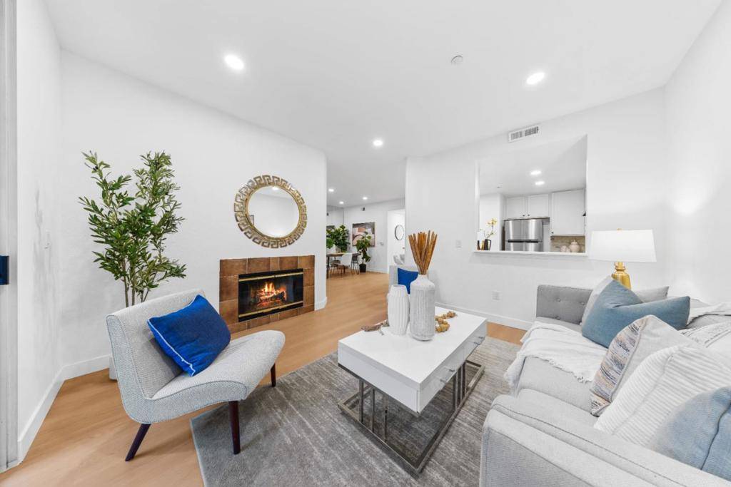 Sunnyvale, CA 94085,605 Arcadia TER #106