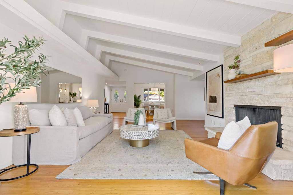 Saratoga, CA 95070,19920 Viewridge DR