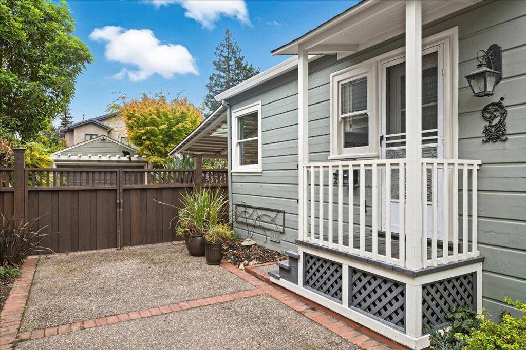 Redwood City, CA 94062,125 Warwick ST