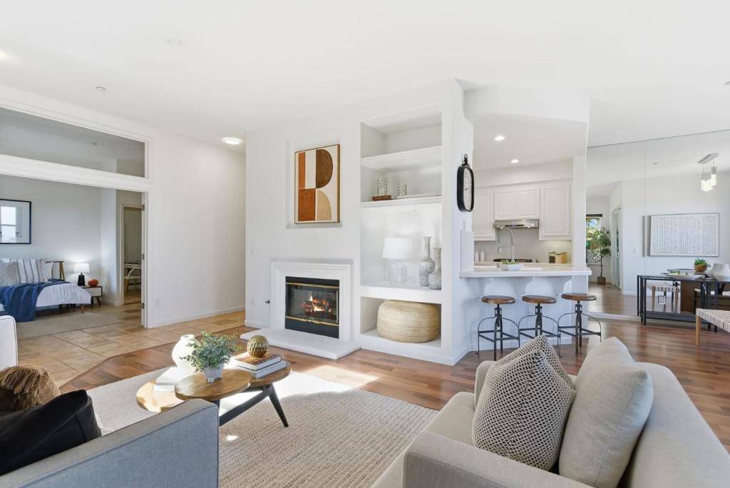 Brisbane, CA 94005,121 Cliff Swallow CT