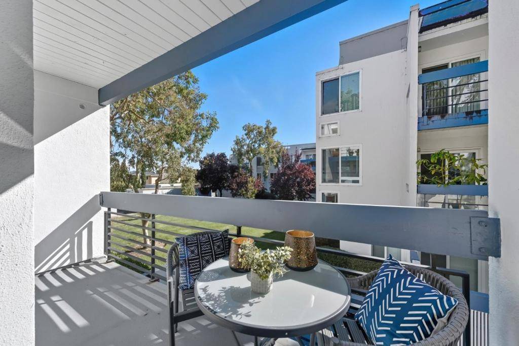 Foster City, CA 94404,1041 Shell BLVD #8