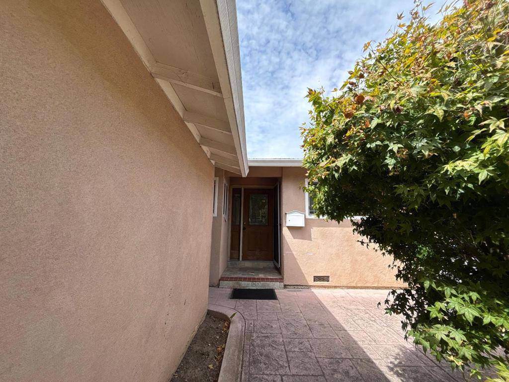 San Jose, CA 95121,1051 Keldon DR