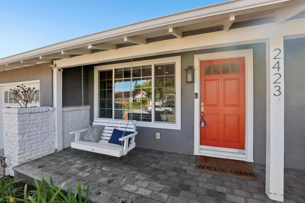 Redwood City, CA 94061,2423 Palm AVE