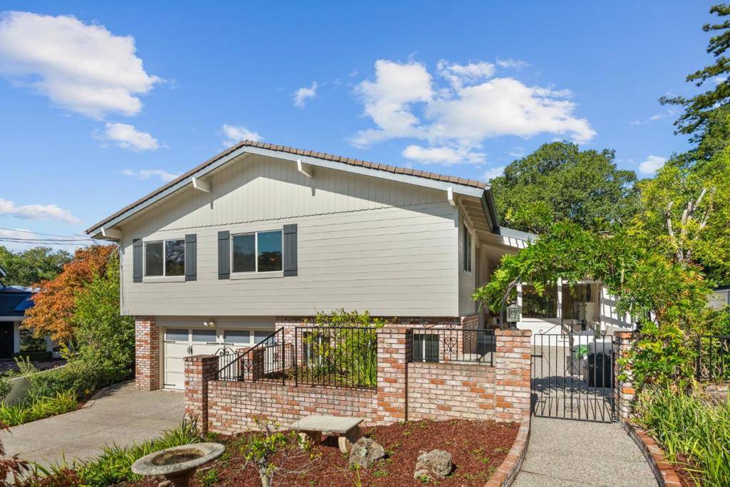 San Mateo, CA 94402,18 Wildwood DR