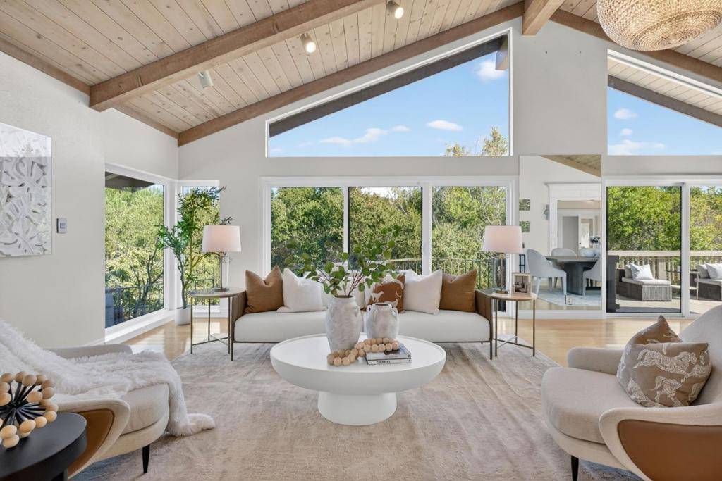 Hillsborough, CA 94010,30 Bluebell LN