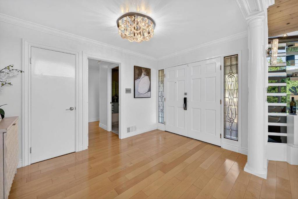 Hillsborough, CA 94010,30 Bluebell LN