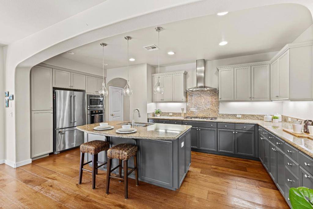 Gilroy, CA 95020,2846 Roundstone DR