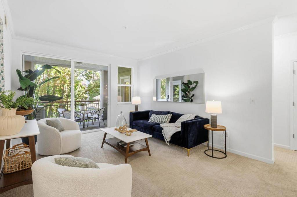 East Palo Alto, CA 94303,1982 W Bayshore RD #121