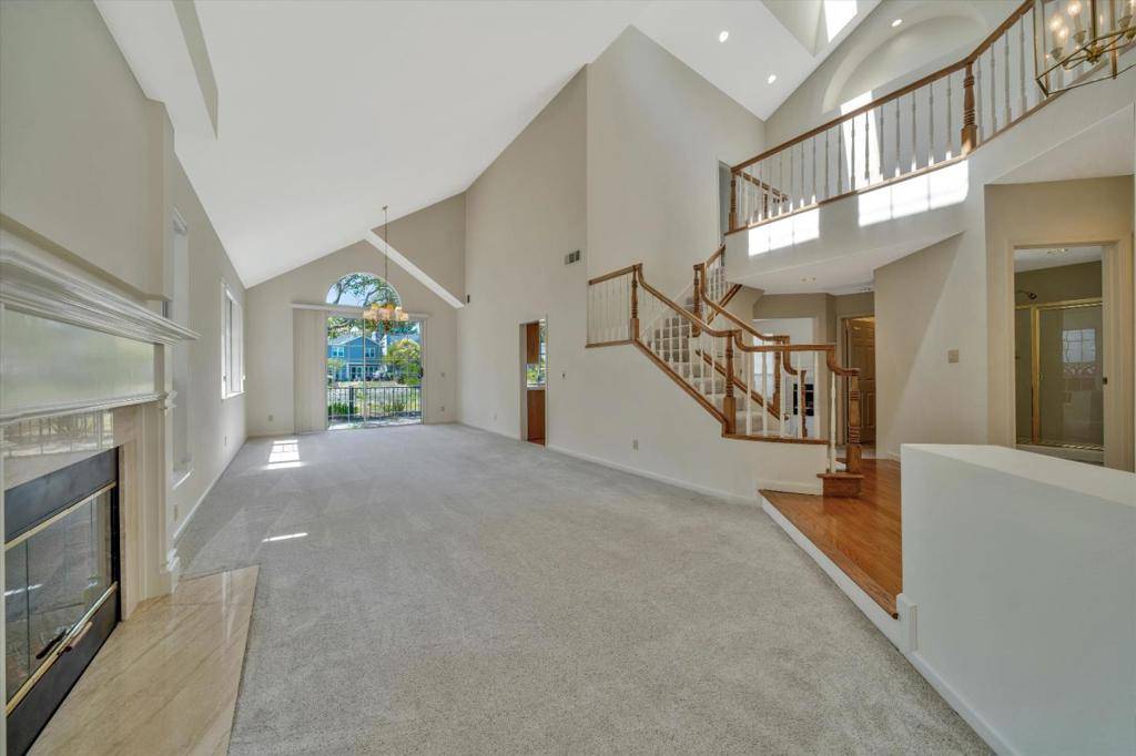 Redwood City, CA 94065,824 Bay Harbour DR