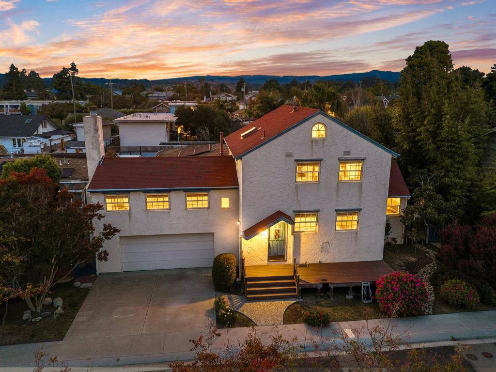 Santa Cruz, CA 95062,1735 Matthews LN