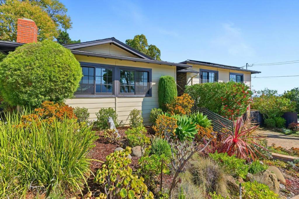 San Carlos, CA 94070,901 Crestview DR