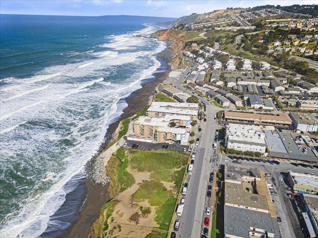 Pacifica, CA 94044,Esplanade AVE