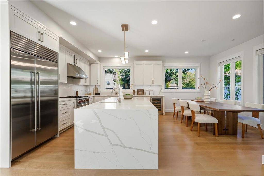 Palo Alto, CA 94301,1991 Middlefield RD