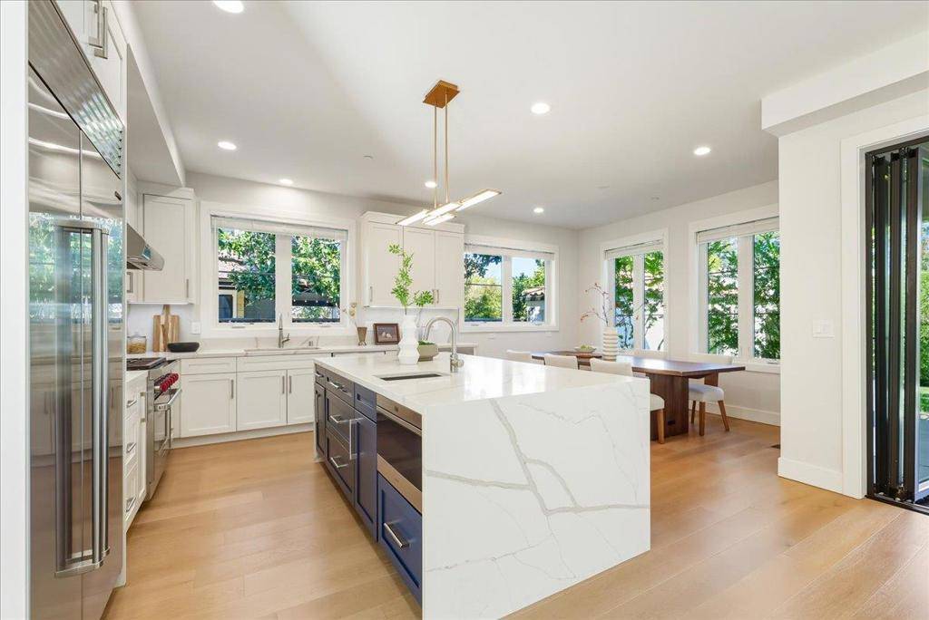 Palo Alto, CA 94301,1991 Middlefield RD