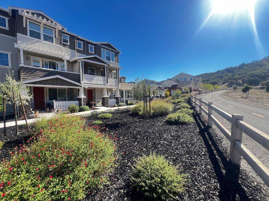 Gilroy, CA 95020,6404 Laguna Seca LN