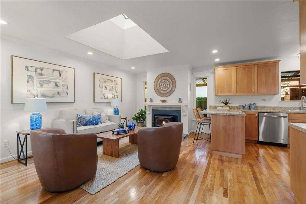 Soquel, CA 95073,204 Nathan CT