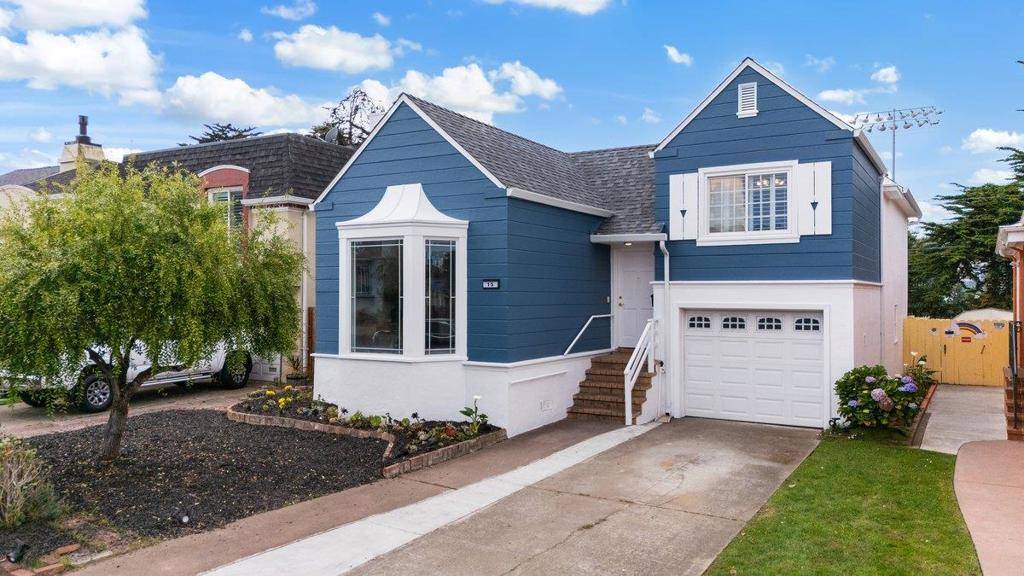 Daly City, CA 94015,15 Cliffside DR