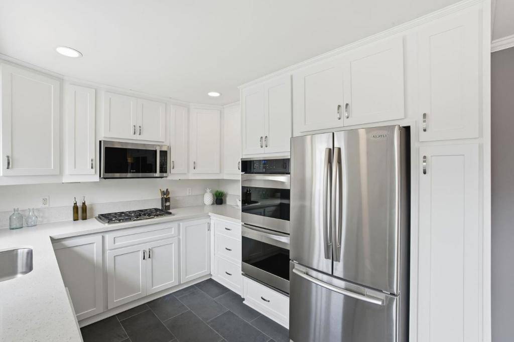 Pacifica, CA 94044,383 Monterey RD