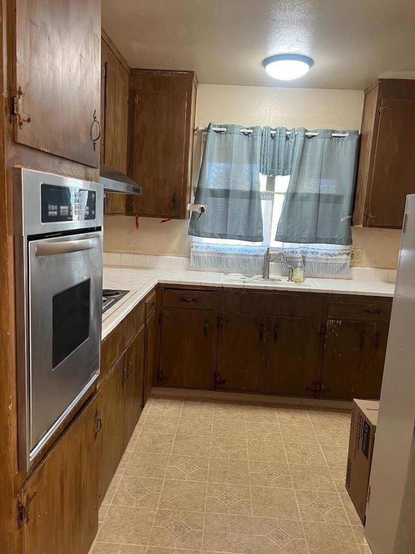 San Jose, CA 95118,1594 Hallbrook DR