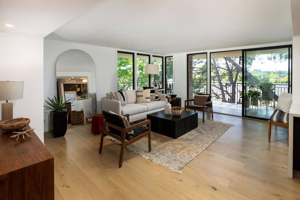 Palo Alto, CA 94301,360 Everett AVE #5B