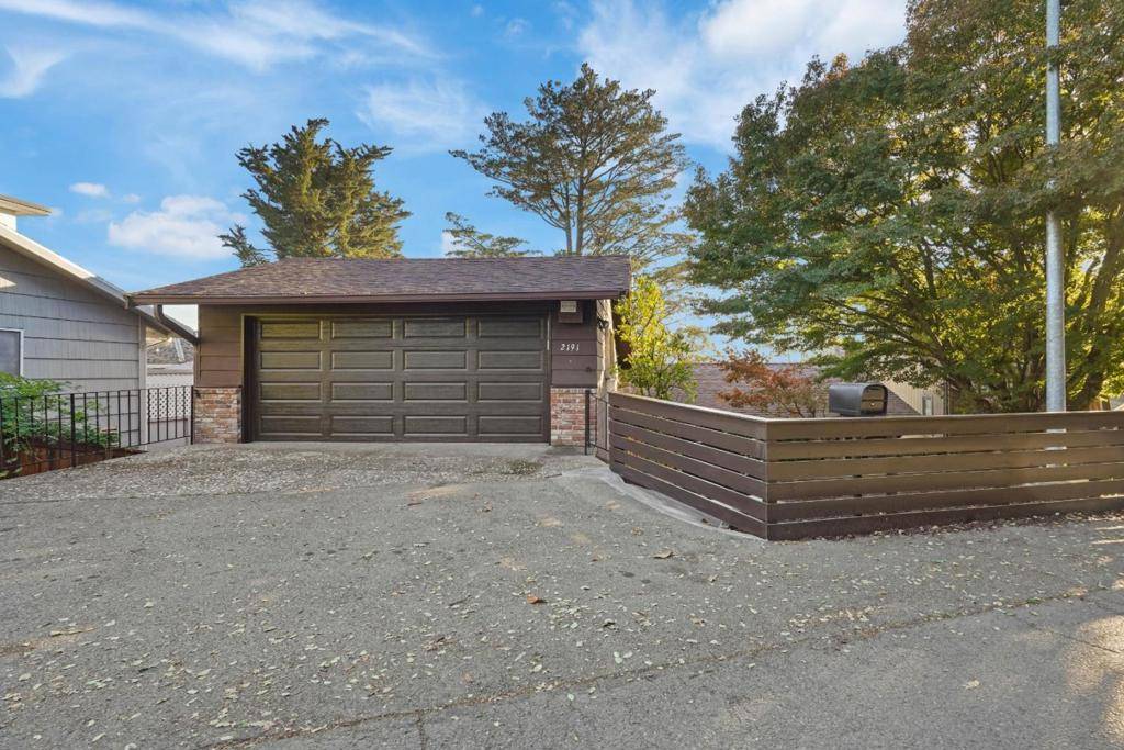 Oakland, CA 94611,2191 Manzanita DR