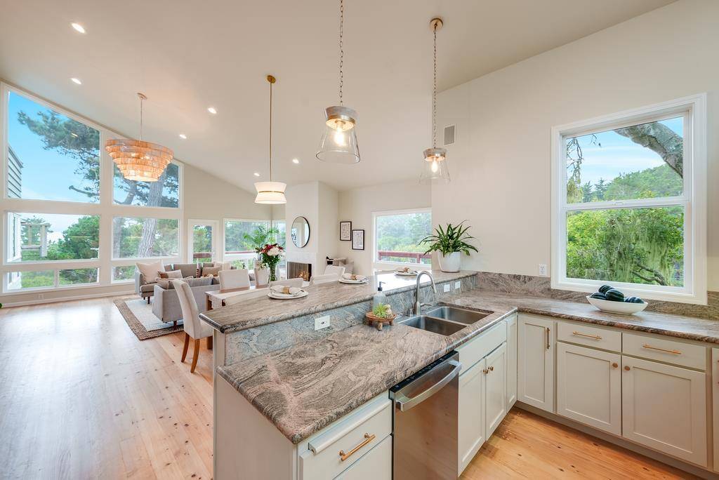 La Selva Beach, CA 95076,8 Cresta WAY