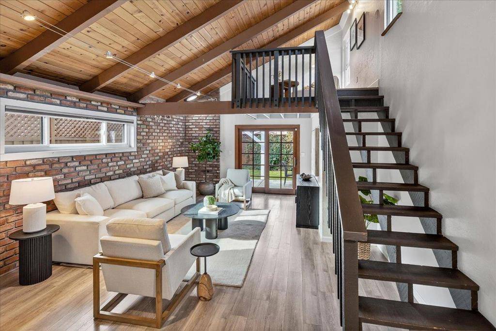 San Jose, CA 95121,2544 Glenrio DR