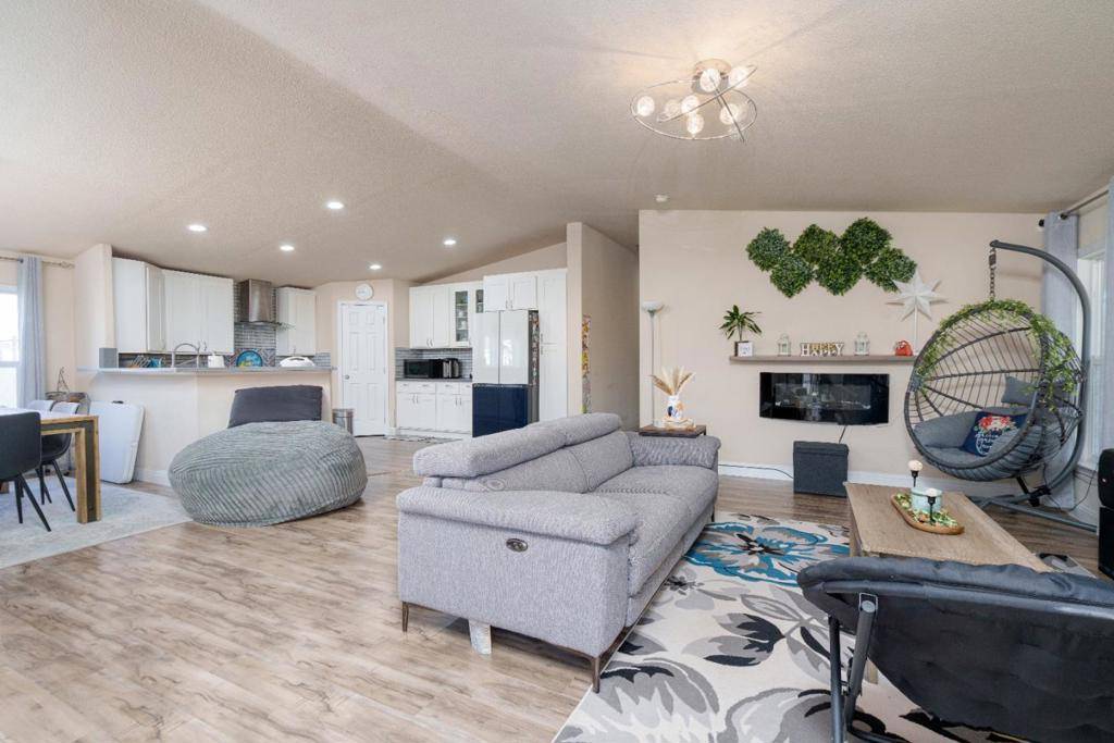 San Jose, CA 95111,417 Chateau La Salle Dr.