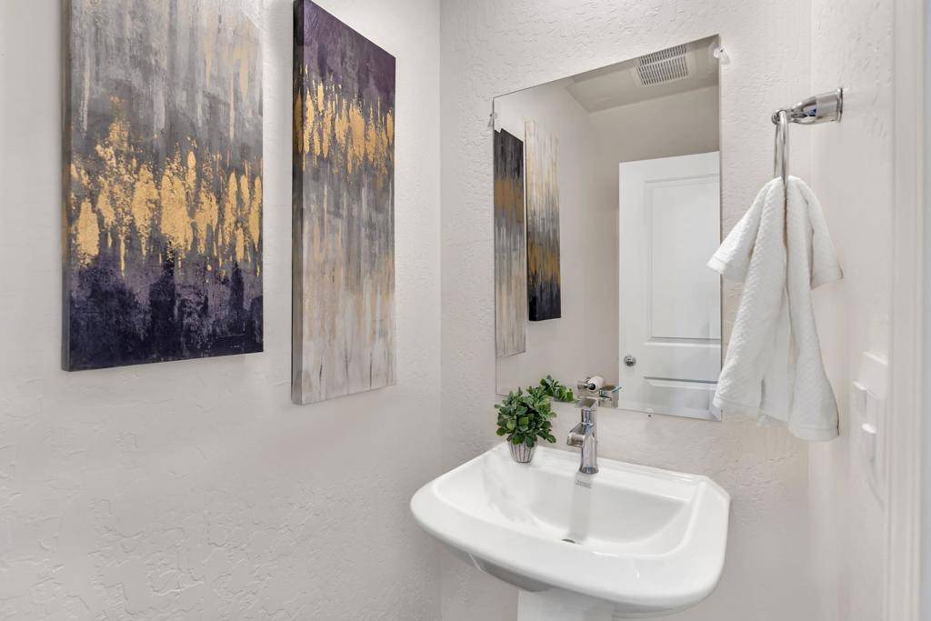 Los Banos, CA 93635,408 RICE WAY