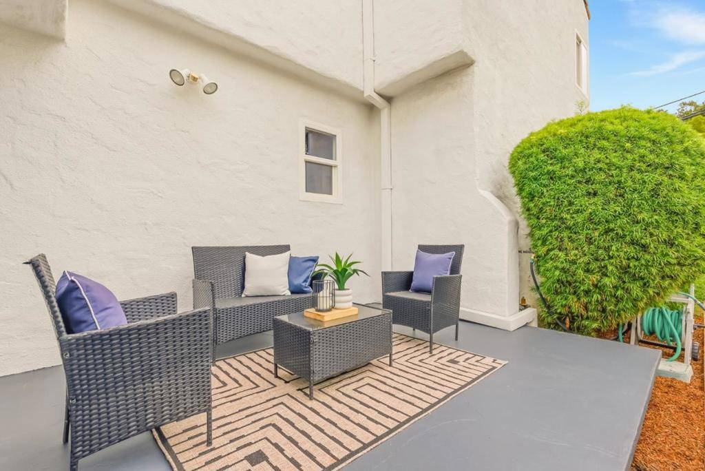 Belmont, CA 94002,1597 Molitor RD