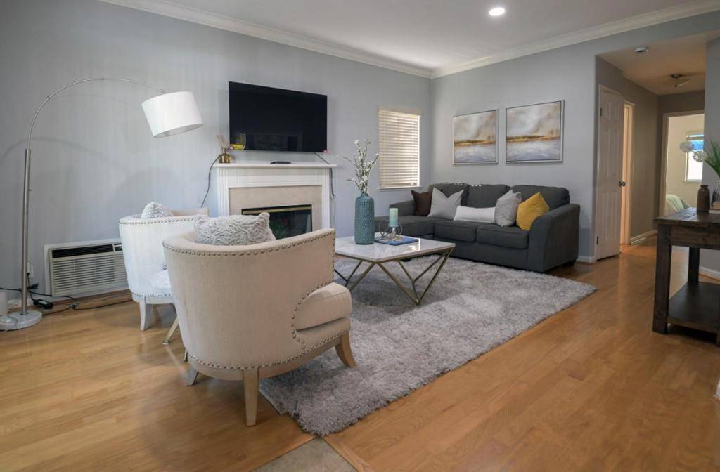 San Jose, CA 95128,2968 Moorpark AVE #17