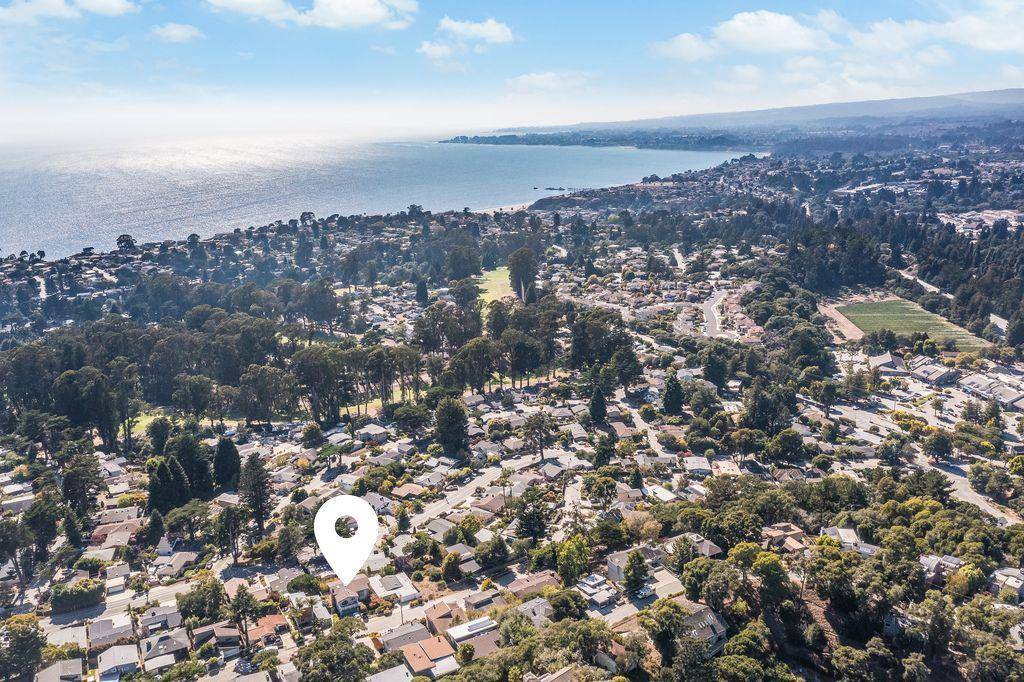 Aptos, CA 95003,445 Monterey DR