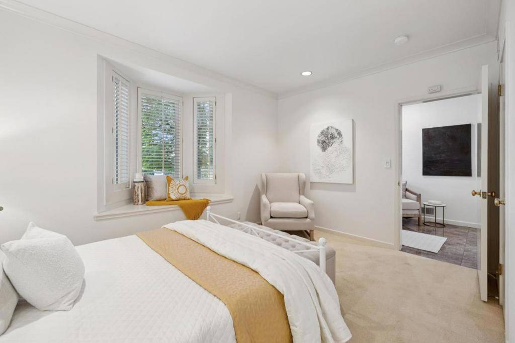 Hillsborough, CA 94010,465 El Centro RD