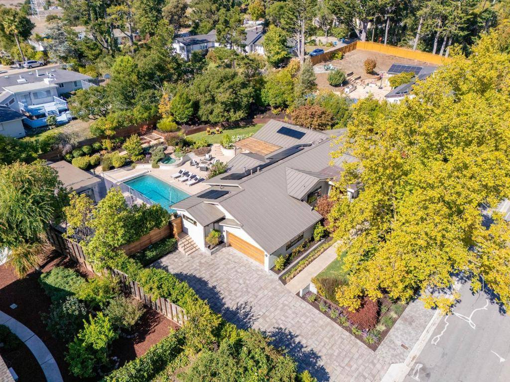 Hillsborough, CA 94010,1485 Oak Rim DR