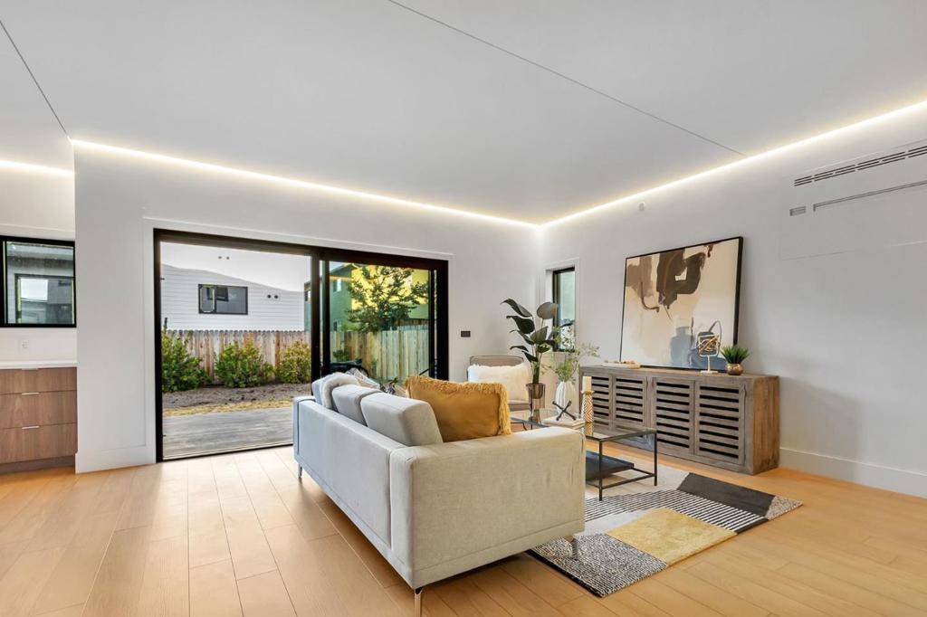 Union City, CA 94587,33852 11th ST