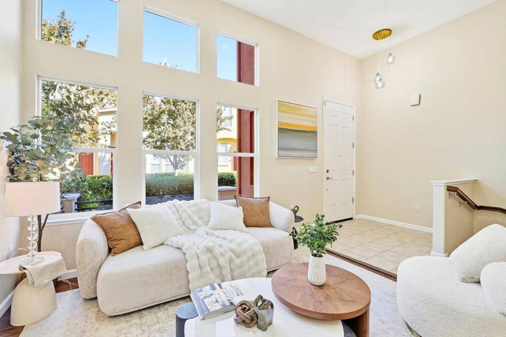 San Jose, CA 95111,89 Esfahan DR