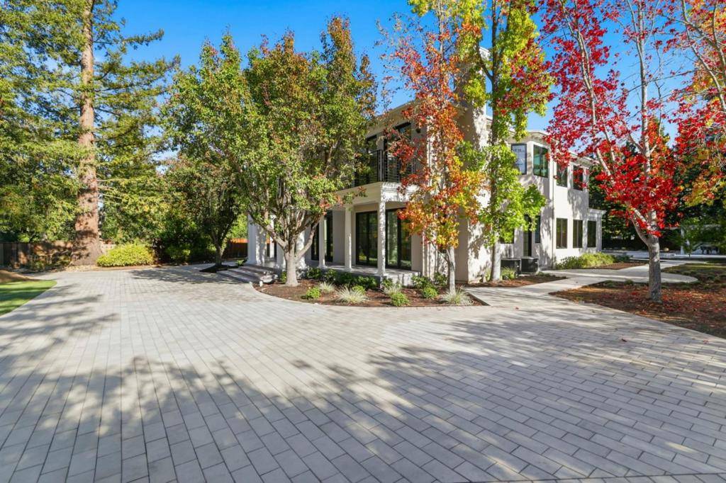 Atherton, CA 94027,261 Camino Al Lago