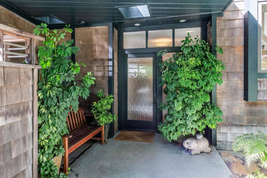 Portola Valley, CA 94028,135 Wyndham DR