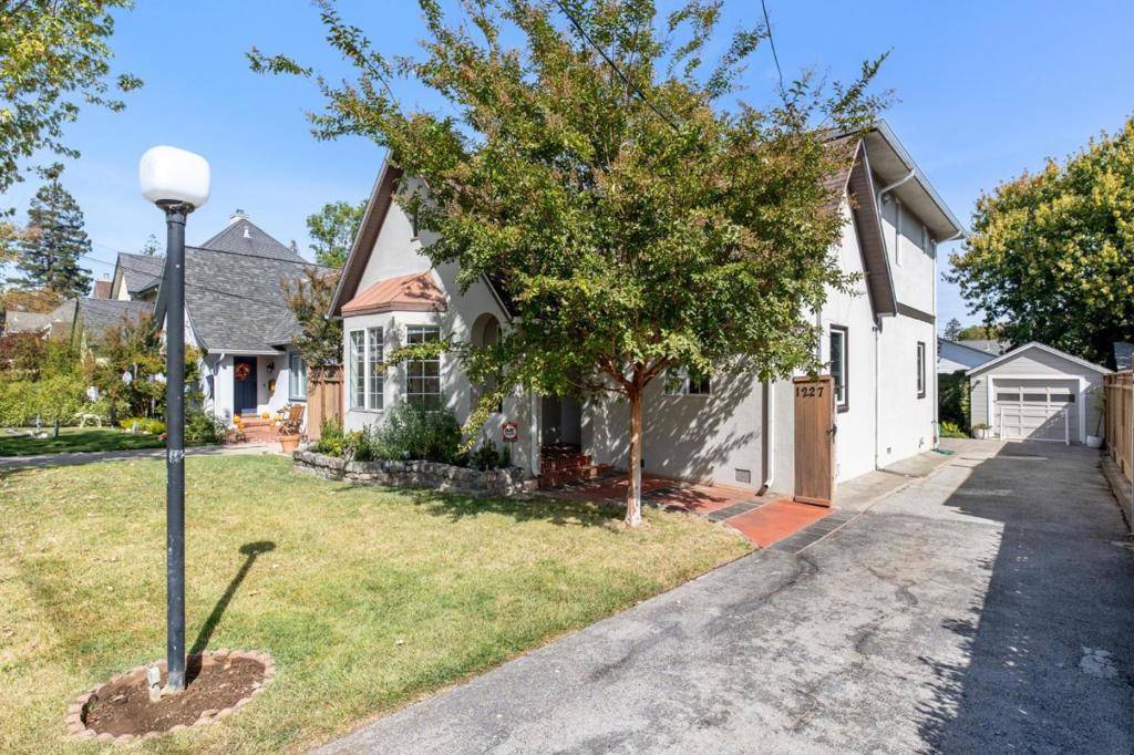 San Mateo, CA 94402,1227 Rhus ST